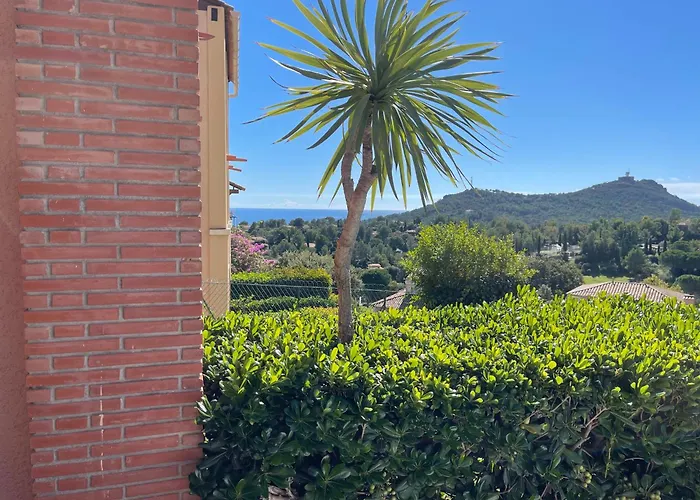 Village Cap Esterel, Piscine, * Saint-Raphaël