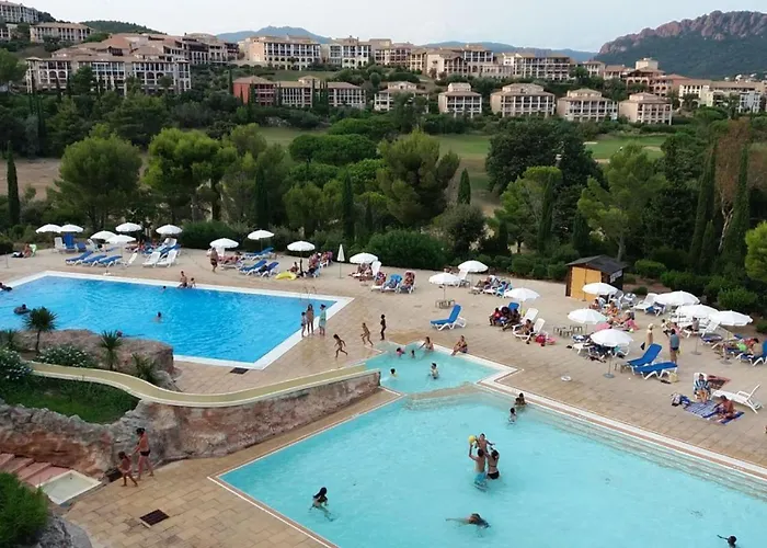 Village Cap Esterel, Piscine, * Saint-Raphaël