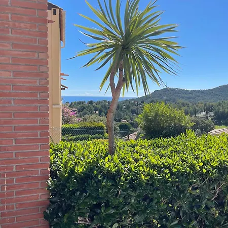 Village Cap Esterel, Piscine, * Saint-Raphael (Var)